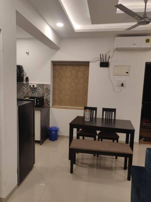 Chillx Comfort Stay 2Bhk Luxury Apt 阿伯来 外观 照片