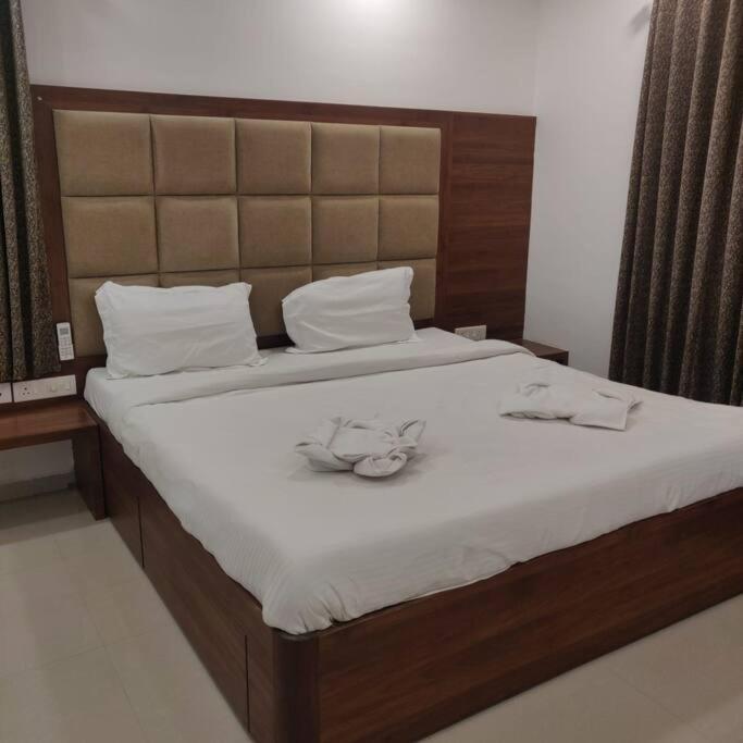 Chillx Comfort Stay 2Bhk Luxury Apt 阿伯来 外观 照片